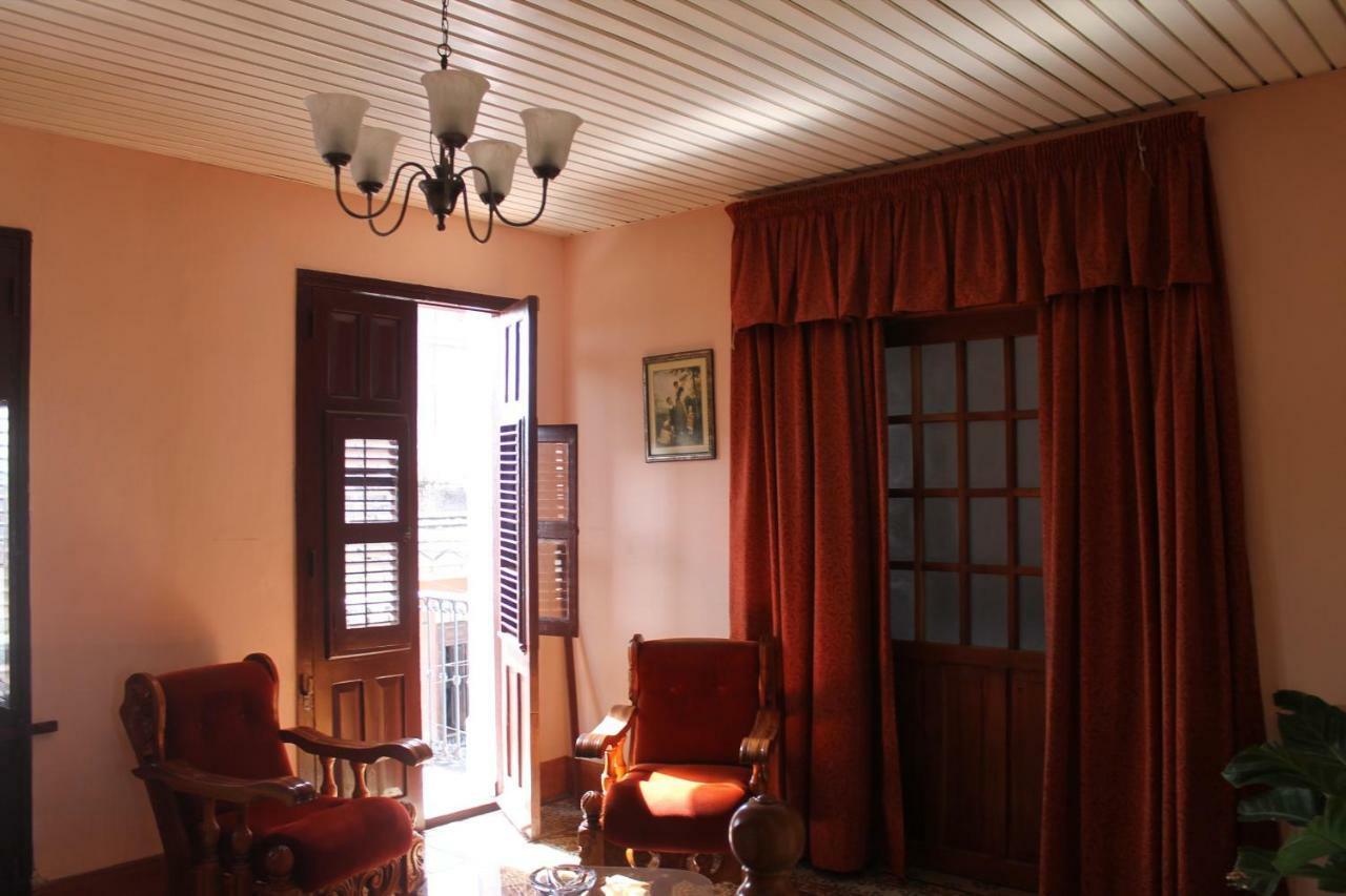 Hostal Amelia Cienfuegos Esterno foto